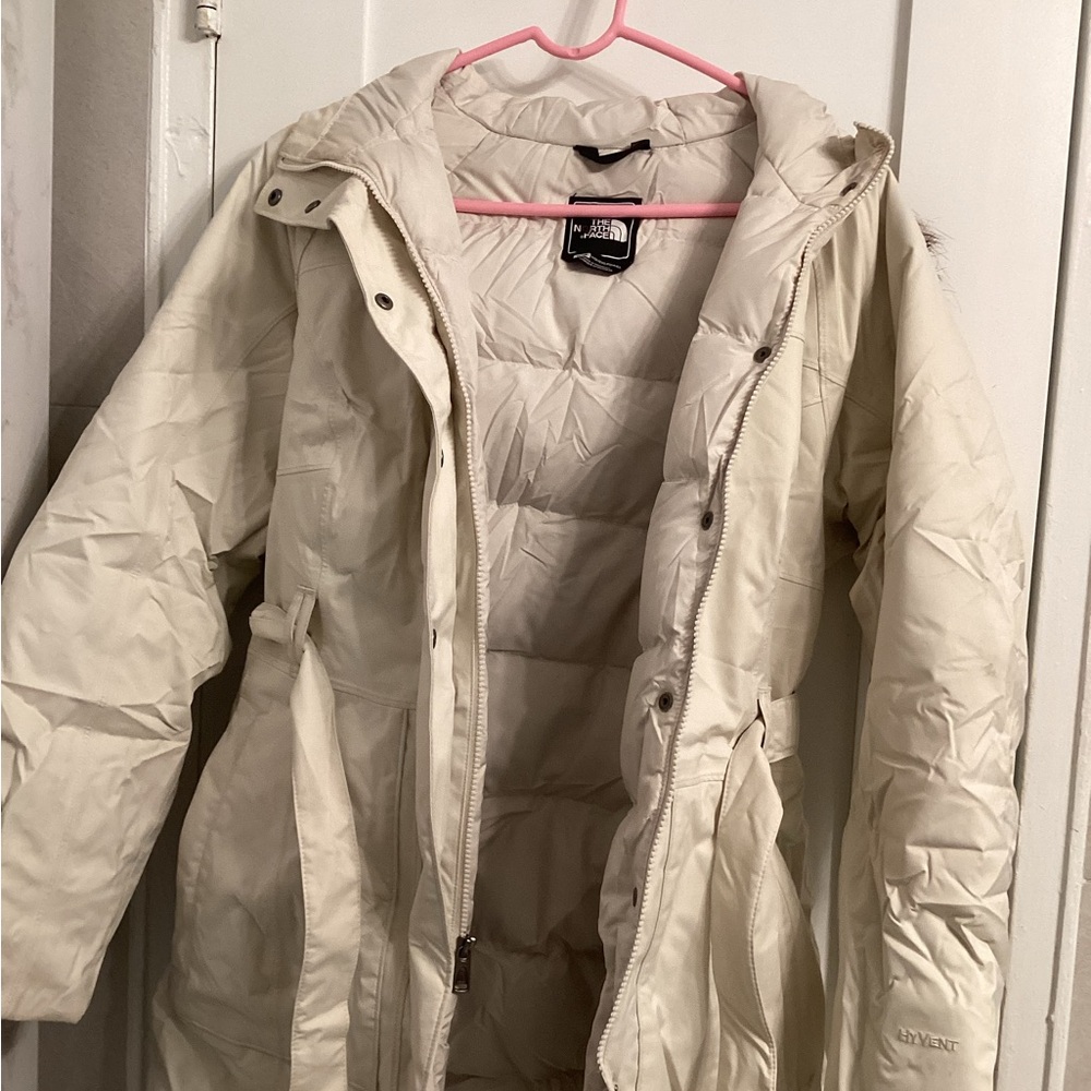 TNF- Fluffy warm medium sized goose down cream North Face coat never worn